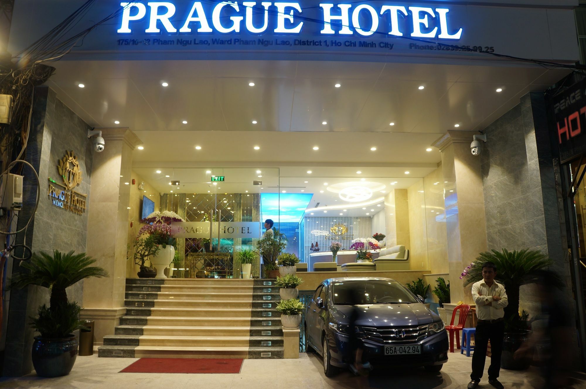 Prague Hotel Хошимин Экстерьер фото